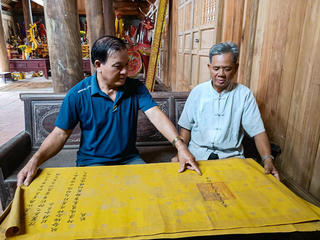 Thăm ngôi đình hơn 400 năm tuổi, còn lưu giữ 47 sắc phong vua ban