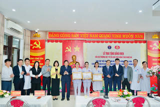 Bộ Y tế tặng Bằng khen 4 nữ điều dưỡng dũng cảm bảo vệ bệnh nhân