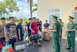 An Giang tiếp nhận 63 công dân Việt Nam từ Campuchia