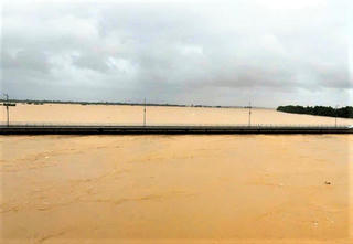 Lũ trên sông Thu Bồn tại Đà Nẵng vượt mức lịch sử năm 1964