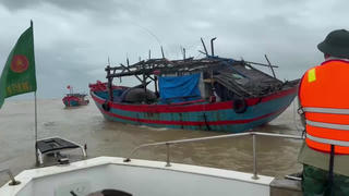 Quảng Ngãi: 4 tàu cá bị đứt neo, trôi dạt