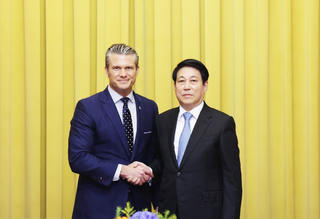 Chủ tịch nước Lương Cường tiếp Bộ trưởng Bộ Chiến tranh Hoa Kỳ