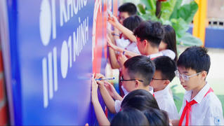 Bảo vệ trẻ em và thanh thiếu niên trước tội phạm mạng