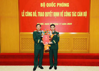 Chính ủy Quân khu 5 Lương Đình Chung được thăng quân hàm Thiếu tướng