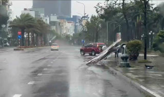 Những thiệt hại đầu tiên của bão số 13: 11 người thương vong và hàng nghìn ngôi nhà bị hư hỏng