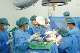 Bệnh viện Chợ Rẫy thực hiện ca ghép phổi đầu tiên ở phía Nam