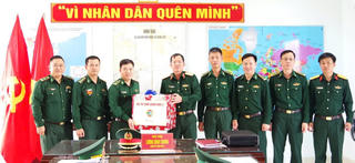 Khánh Hòa: Bộ Tư lệnh Quân khu 5 thăm, kiểm tra Đồn Biên phòng Cầu Bóng