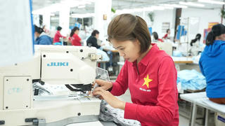 Tăng lương tối thiểu vùng từ tháng 1/2026: Người lao động phấn khởi, doanh nghiệp đồng tình