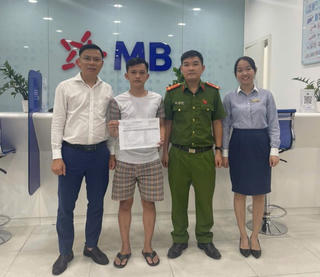 Đà Nẵng: Bất ngờ nhận được gần 500 triệu đồng, người dân lập tức trả lại