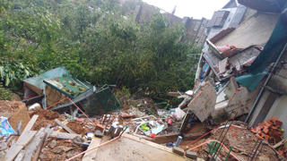 Quảng Trị: Mưa to gây ngập lụt, chia cắt nhiều nơi