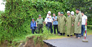 Lãnh đạo tỉnh Khánh Hòa kiểm tra công tác ứng phó với sạt lở, ngập lụt tại các địa phương
