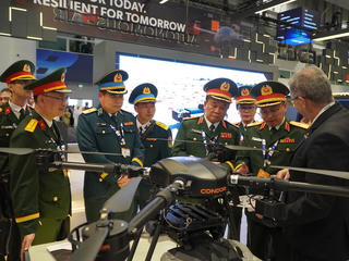 Đoàn đại biểu Bộ Quốc phòng Việt Nam dự Triển lãm hàng không Dubai 2025