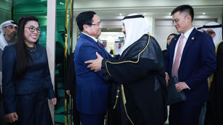 Thủ tướng Phạm Minh Chính thăm nguyên Thủ tướng Kuwait Sheikh Nasser tại nhà riêng