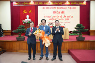 Huế có tân Chủ tịch và Phó Chủ tịch UBND thành phố