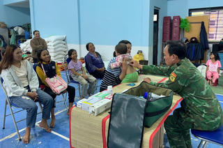 Đà Nẵng: Đồn Biên phòng Ga Ry mở “bếp ăn 0 đồng” hỗ trợ dân tránh sạt lở núi