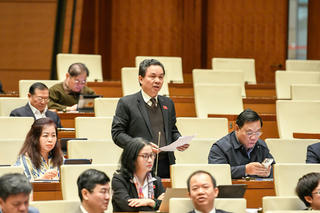 Người thầy cần được quan tâm thực sự bằng chế độ, chính sách cụ thể, chứ không chỉ tôn vinh bằng lời nói