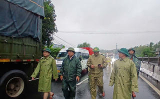 Bí thư tỉnh Đắk Lắk kiểm tra lũ lụt và chỉ đạo công tác ứng cứu người dân