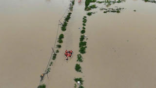 Khánh Hòa: Điều động lực lượng ứng cứu người dân bị ngập lụt