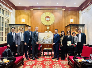 Đoàn Hội thánh Nhân chứng Giê-hô-va chào thăm Ủy ban Trung ương Mặt trận Tổ quốc Việt Nam