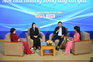 Trao giải cuộc thi viết "Vòng tay Công đoàn" lần thứ V