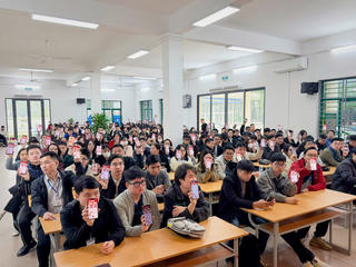 Hà Nội: Hơn 10.000 thí sinh dự sát hạch được hướng dẫn cài đặt ứng dụng VNeTraffic 