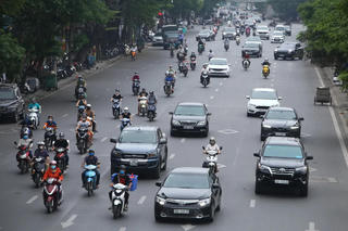 Xây dựng, ban hành Bảng giá tính lệ phí trước bạ ô tô, xe máy áp dụng từ 1/1/2026