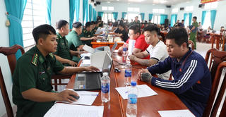 Việt Nam tiếp nhận thêm 110 người nghi lừa đảo trên mạng từ Campuchia 