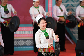 Rộn ràng ngày hội văn hóa dân tộc Mường