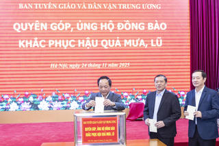 Ban Tuyên giáo và Dân vận Trung ương quyên góp, ủng hộ đồng bào khắc phục hậu quả mưa, lũ
