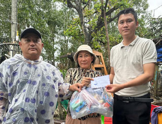 Tấm lòng người dân rốn lũ Gò Nổi đến đồng bào vùng lũ Phú Yên