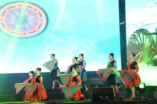 Sắc màu tại Liên hoan nghệ thuật quần chúng khu dân cư toàn quốc năm 2025