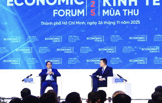 Thủ tướng khẳng định tầm nhìn chiến lược của Việt Nam qua đối thoại cấp cao với WEF