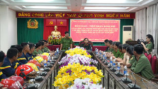 Công an cả nước hướng về Đắk Lắk: Chia sẻ mất mát, tiếp sức khắc phục hậu quả bão lũ