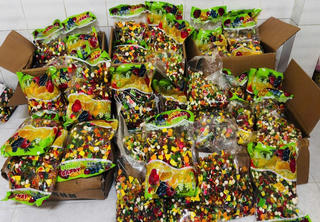 TP Hồ Chí Minh: Phát hiện nhiều lô sản phẩm bánh kẹo không ghi 'hạn sử dụng'