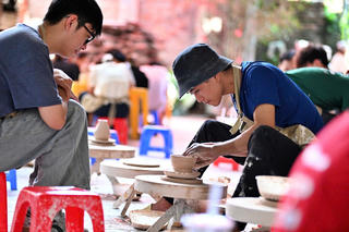 Đánh thức giá trị làng nghề trên những dòng sông