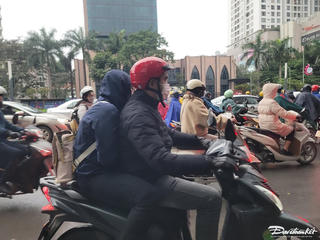 Miền Bắc có nơi rét đậm, miền Trung mưa dông