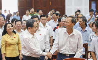 Chủ tịch Quốc hội Trần Thanh Mẫn tiếp xúc cử tri Cần Thơ