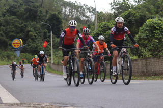 Giải đua xe đạp "Về miền di sản" đi qua cung đường Ngoạ Vân – Yên Tử