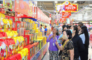 Tăng sức mua dịp cuối năm