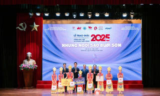 Hàng trăm học sinh quy tụ tại Chung kết toàn quốc cuộc thi “Thắp sáng những Ngôi sao buổi sớm”