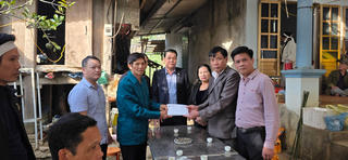 Hội Doanh nhân tỉnh Phú Thọ hỗ trợ 262 triệu đồng cho gia đình nạn nhân vụ sạt lở đất Mai Châu