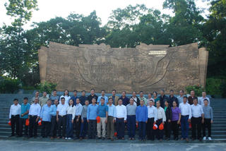 Tuyên Quang: Quan tâm thực hiện chính sách cho Người có uy tín và vận động đồng bào DTTS