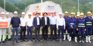 Phó Thủ tướng Hồ Quốc Dũng kiểm tra chuẩn bị khánh thành cao tốc Quảng Ngãi-Hoài Nhơn