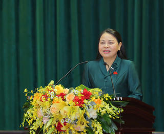 Phó Chủ tịch - Tổng Thư ký Nguyễn Thị Thu Hà tiếp xúc cử tri Ninh Bình sau kỳ họp thứ 10