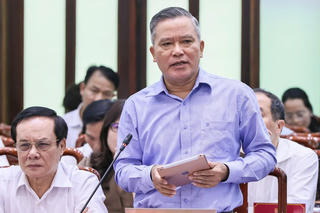 Đẩy mạnh giám sát cải cách thủ tục hành chính