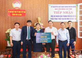 Đà Nẵng tiếp nhận 2 tỷ đồng khắc phục hậu quả mưa lũ