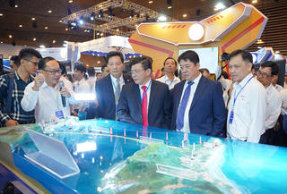 Dấu ấn bứt phá của EVN trong phát triển hạ tầng ngành năng lượng