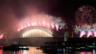 Pháo hoa thắp sáng các thành phố trên khắp Australia đón Năm mới 2026