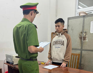 Đà Nẵng: Bắt thanh niên lừa bán điện thoại giá rẻ và chiếm đoạt sim số đẹp 