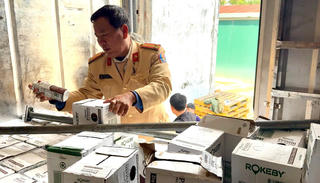 Huế: Liên tiếp phát hiện các vụ vận chuyển hàng hóa không có hóa đơn, chứng từ